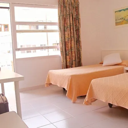 فندق Hsr Gil (adults Only) 2*