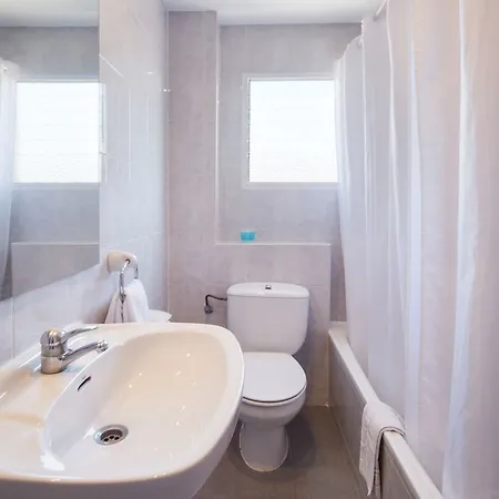 Hsr Gil (Adults Only) Отель 2*